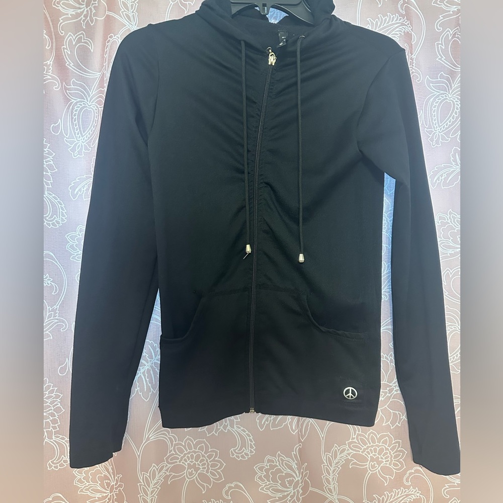 M/L workout jacket with thumb hole